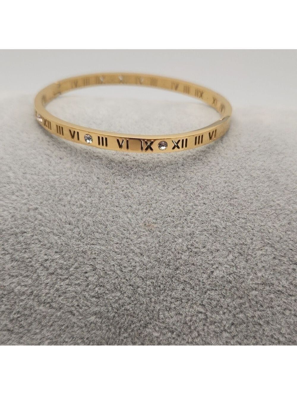 Elegant 18k Gold Plated Stainless Steel Roman Numeral Bangle  Bracelet